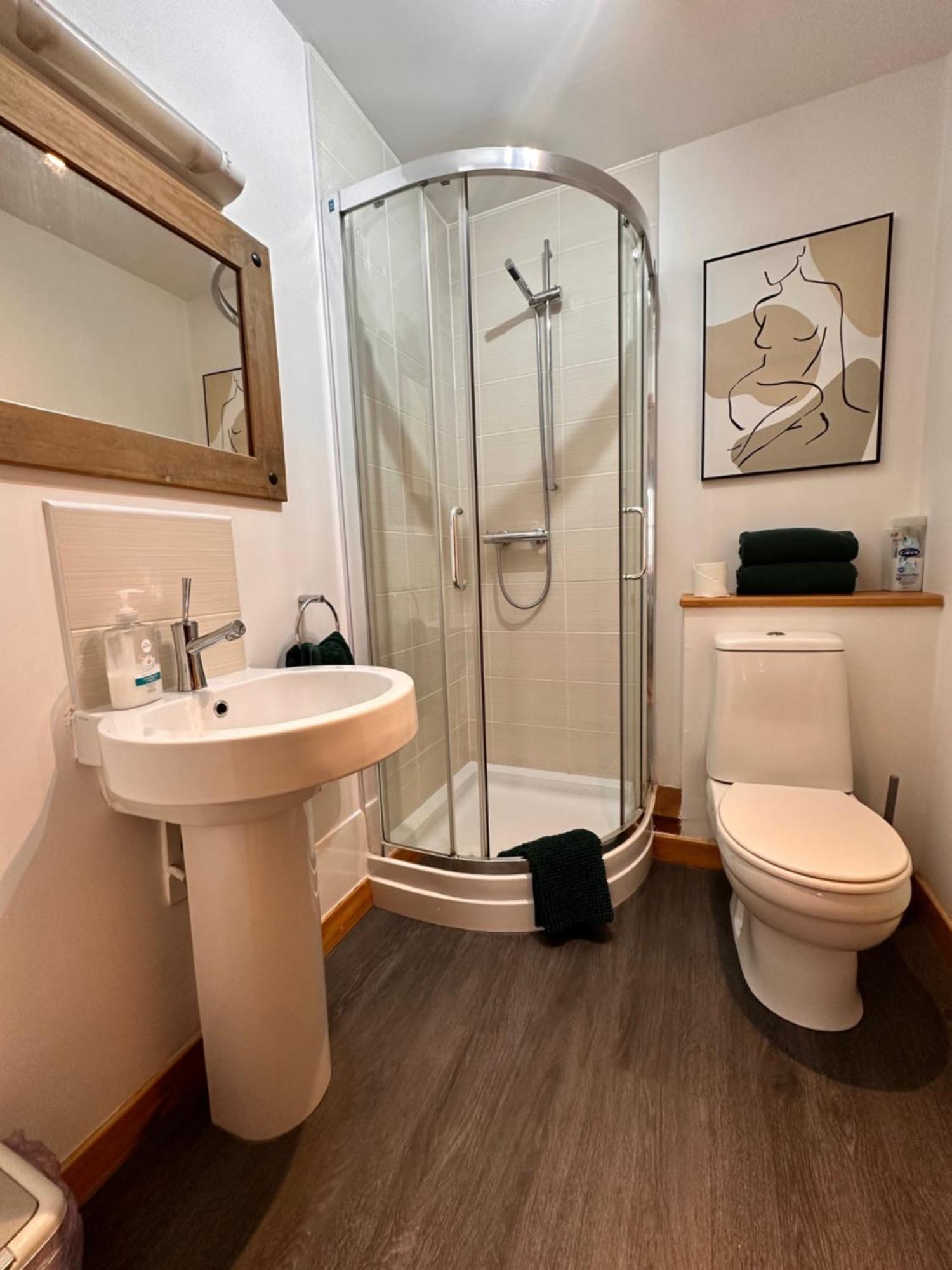 City Centre Apartment Next To Bus And Train Station Inverness Exteriér fotografie